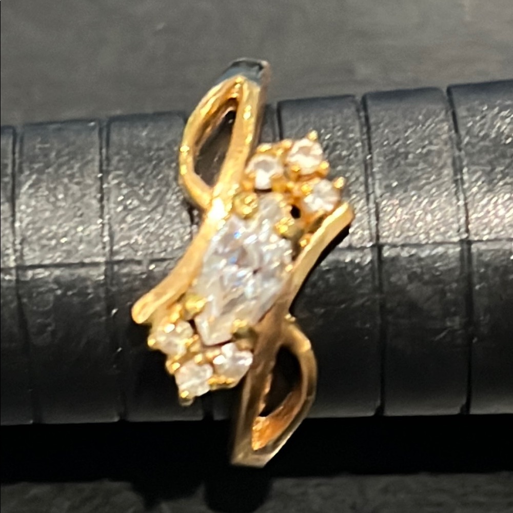 *Gold Toned and Crystsl Asymmetrical Ring